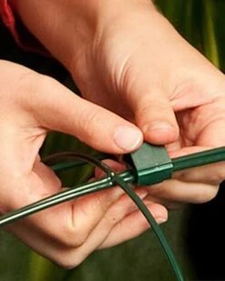 Flexible Garden Grid Clips, Set Of 12