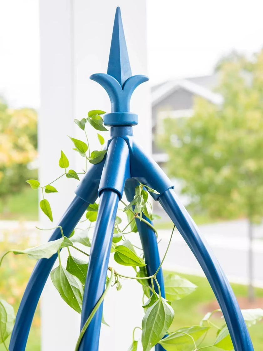 Fleur De Lis Obelisk, 67" 2 Fleur De Lis Obelisk, 67" - Image 2